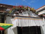 Так тибетцы украшают свои жилища